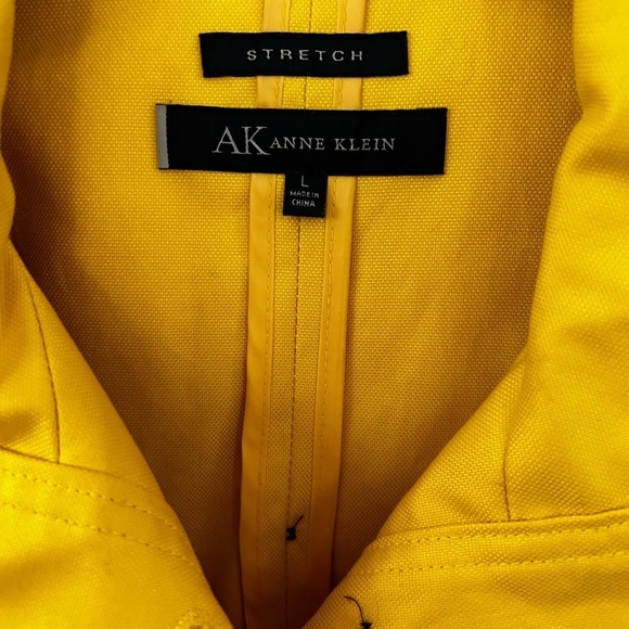 Anne Klein Bright Yellow Waist Length Trench Coat Size Large - Picture 4 of 5